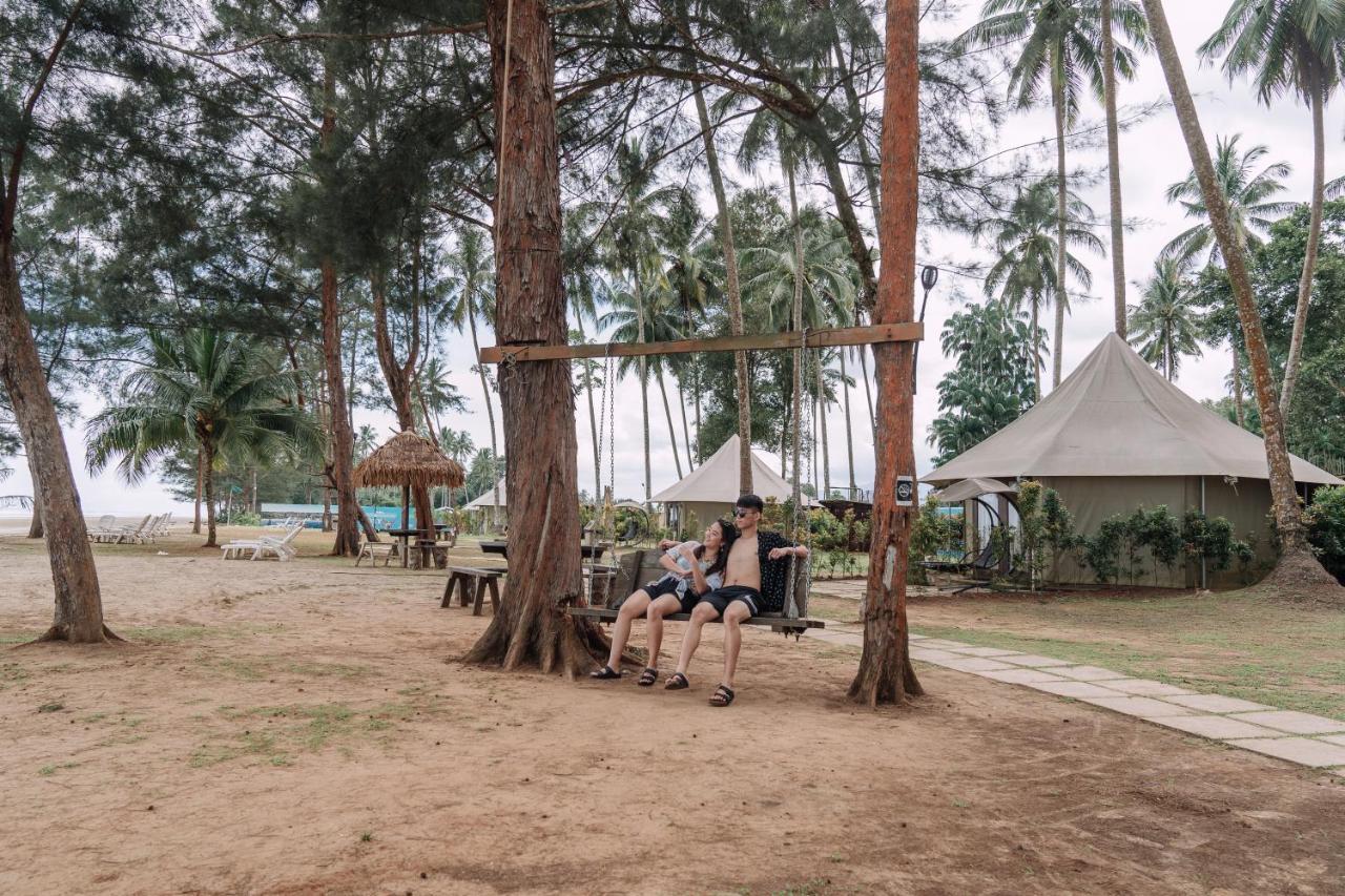 Roxy Sematan & Telok Serabang Exterior foto